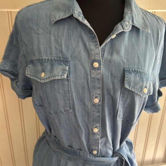 UNTUCKit Woman’s Denim Terry Button Down Collared Belted Dress - Picture 3 of 14